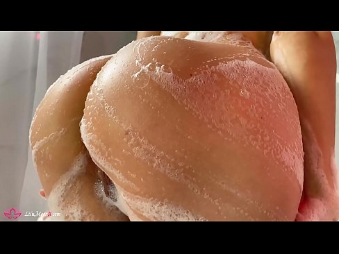 ❤️ Morena se masturba el coño con un vibrador hasta alcanzar un intenso orgasmo en la ducha ️❌ Video de porno en es.pornoincest.ru ❌️